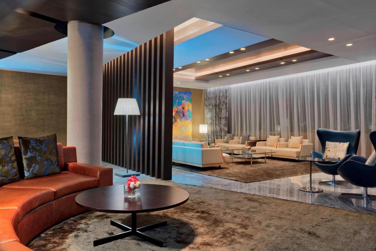 The Westin Doha Hotel & Spa Εξωτερικό φωτογραφία The lounge at the airport