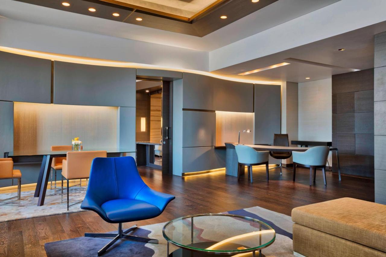 The Westin Doha Hotel & Spa Εξωτερικό φωτογραφία The Westin Club Lounge at the Westin Mumbai International Airport