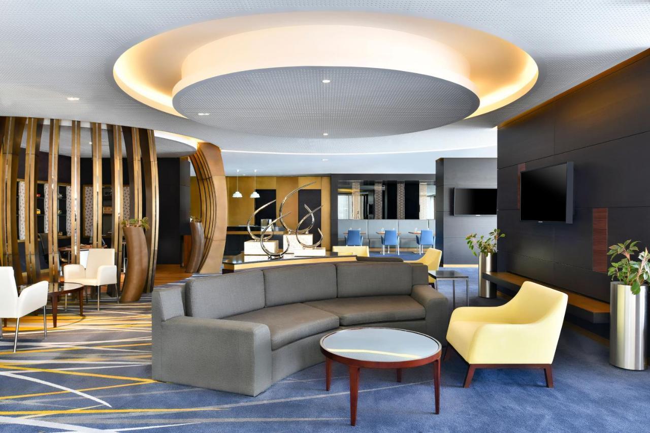 The Westin Doha Hotel & Spa Εξωτερικό φωτογραφία The lounge at the airport
